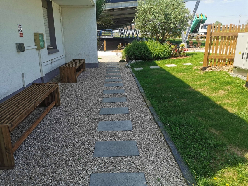 Aménagements paysagers pour une entreprise du Béarn - Castagnous Paysage