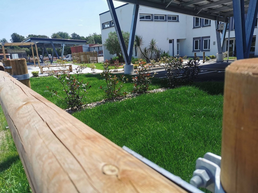 Aménagements paysagers pour une entreprise du Béarn - Castagnous Paysage
