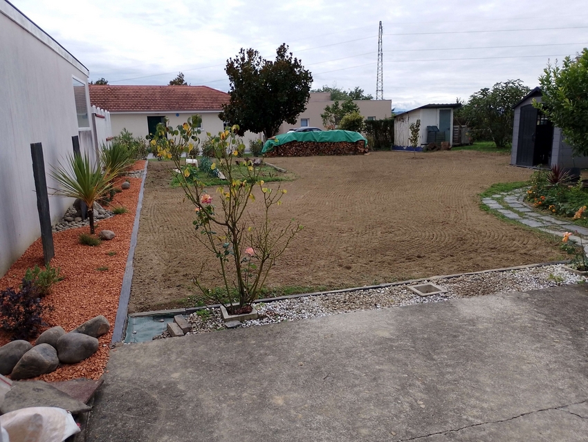 Rénovation paysagère réalisée à Artix - Castagnous Paysage