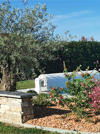 Travaux de jardinage dans le Béarn
